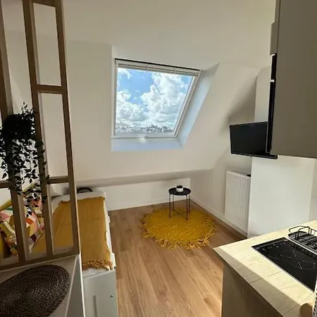 Apartman Studette Entierement Renovee Et Lumineuse *