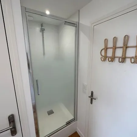 Studette Entierement Renovee Et Lumineuse Apartman *