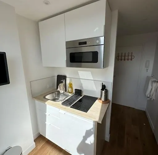 Studette Entierement Renovee Et Lumineuse カーン